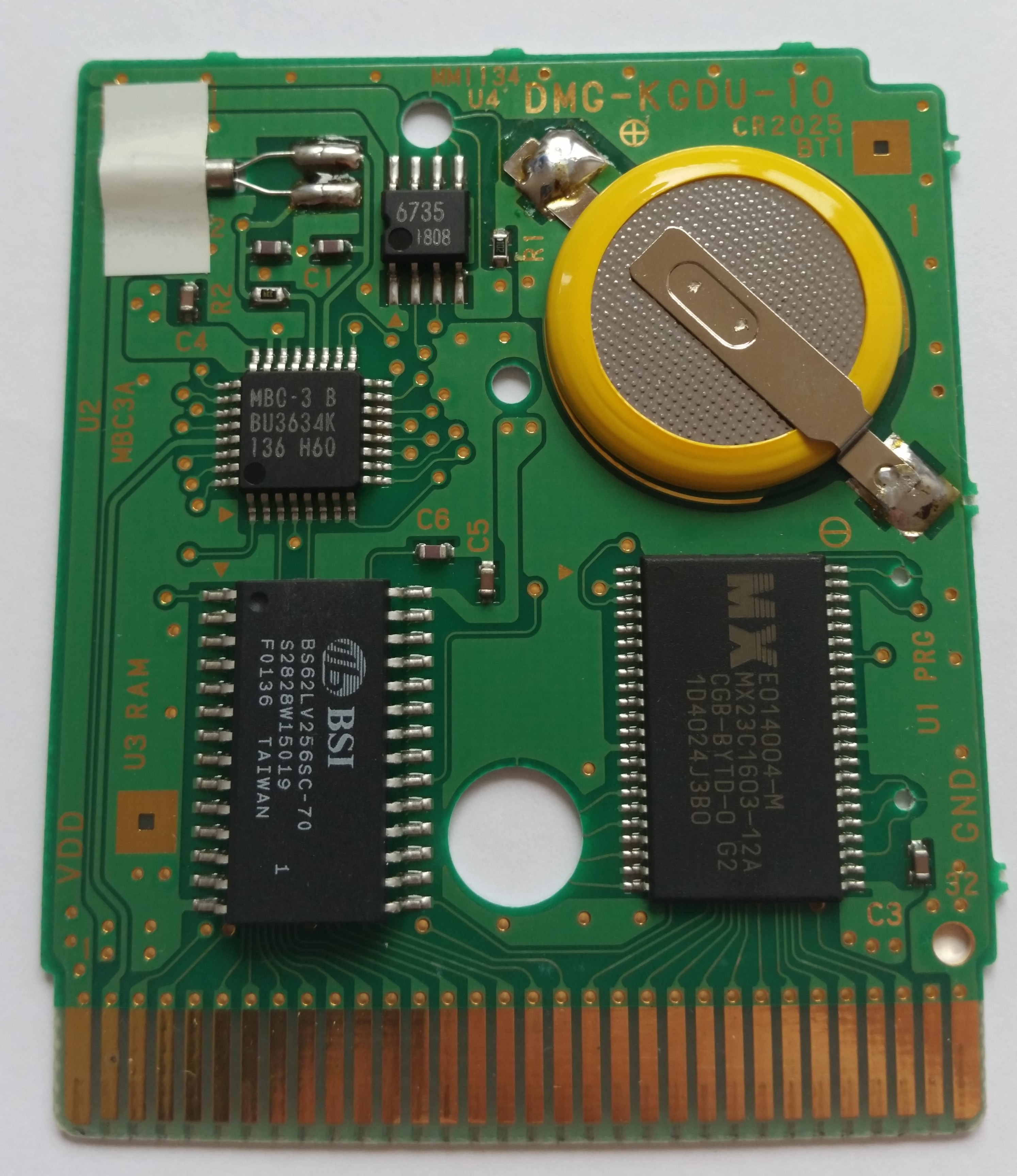 Front side of Pokemon - Kristall-Edition (G) [C][!] Game Boy cartridge circuit board